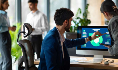 How Small Businesses Can Compete with Big Brands Online
