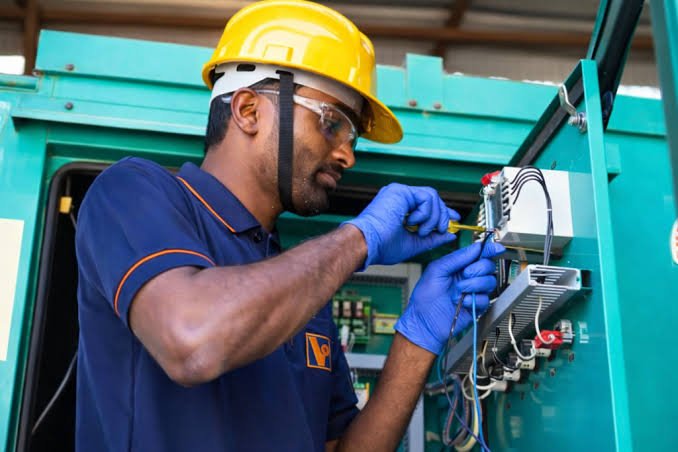 commercial electrician